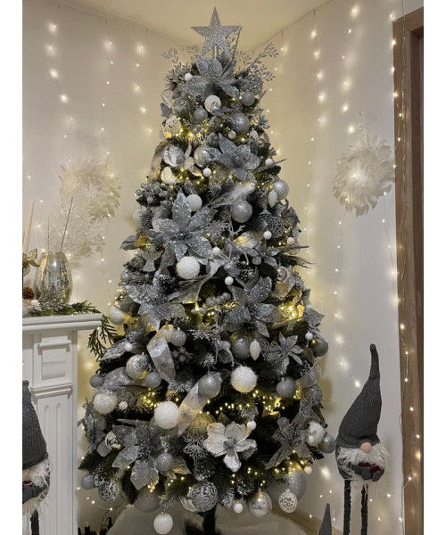 Umelý vianočný stromček Oscana 220 cm