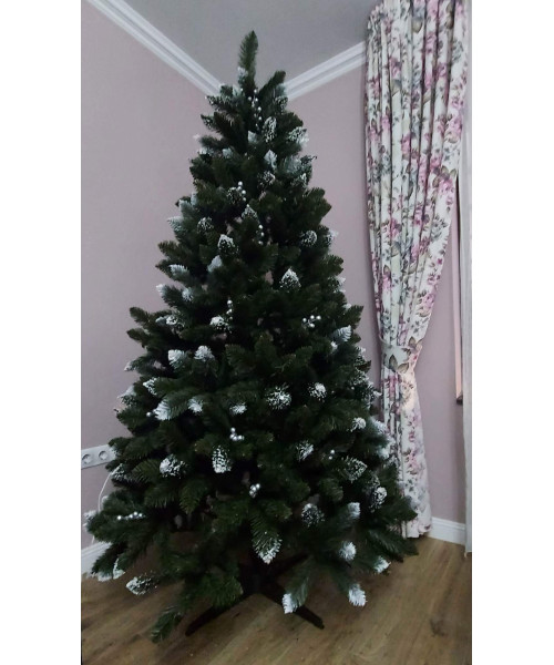 Umelý vianočný stromček Oscana 220 cm