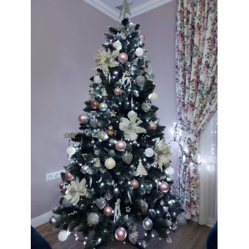 Umelý vianočný stromček Oscana 220 cm