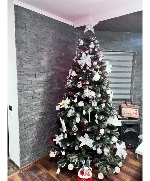 Umelý vianočný stromček Oscana 220 cm